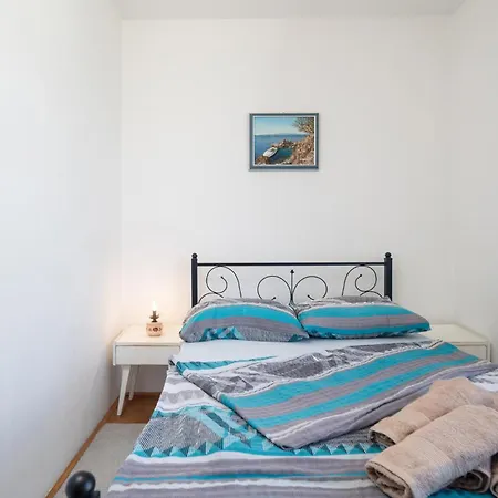 Apartment Stunning In With House Sea View